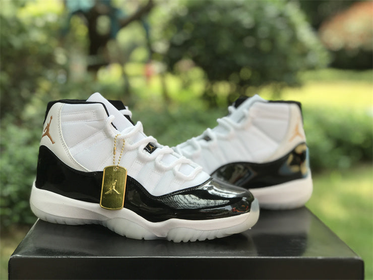 AIR JORDAN 11