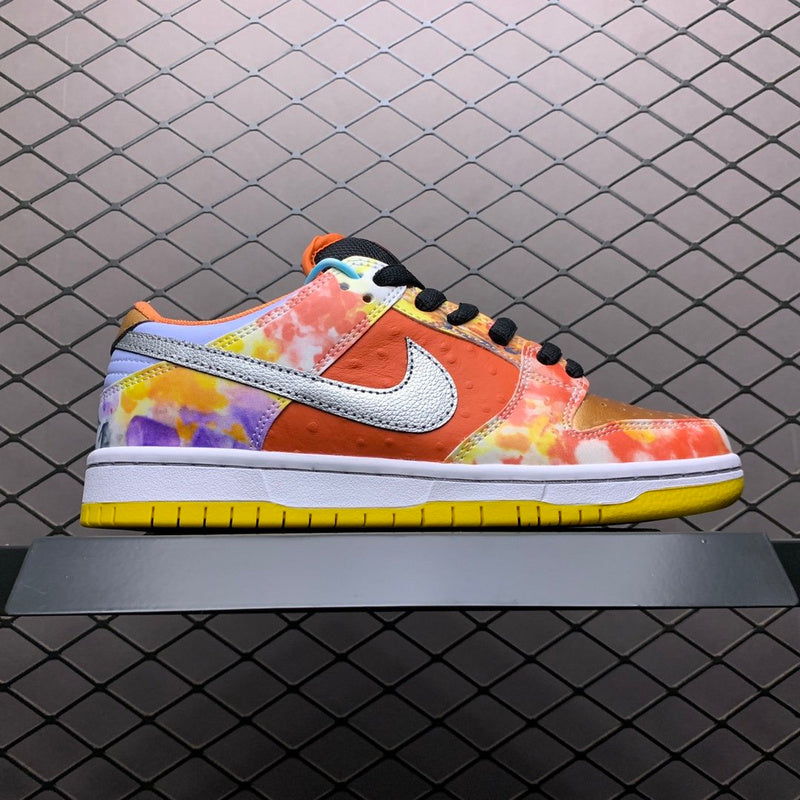NIKE DUNK LOW