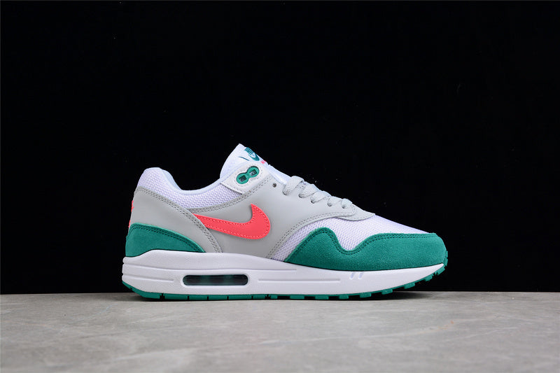 NIKE AIR MAX 1