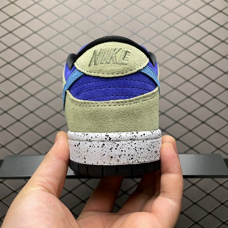 NIKE DUNK LOW