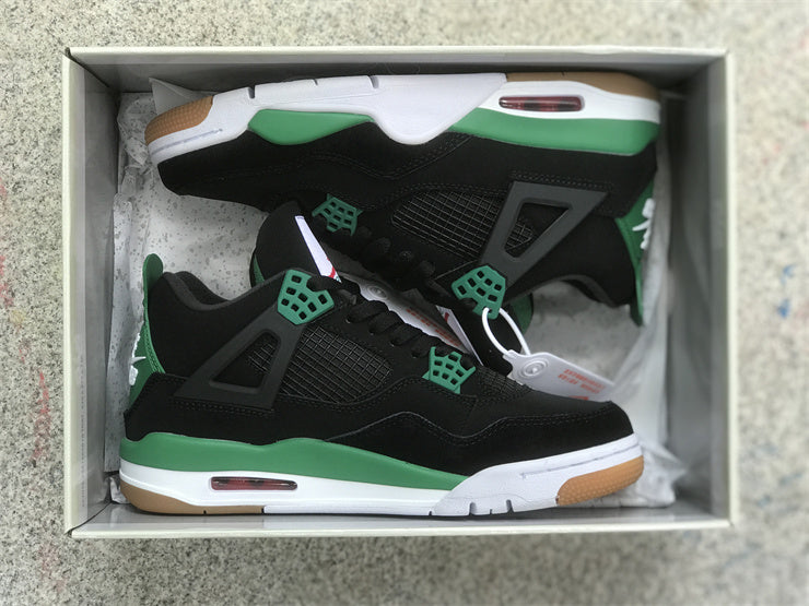 AIR JORDAN 4