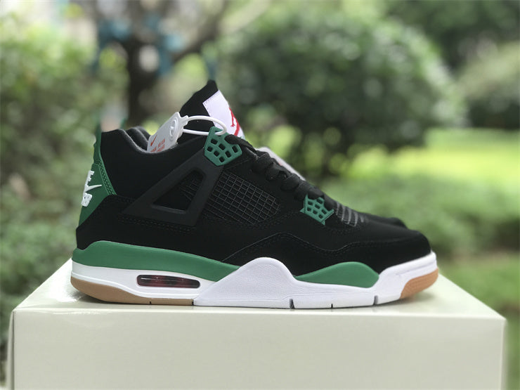 AIR JORDAN 4
