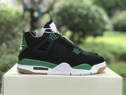 AIR JORDAN 4
