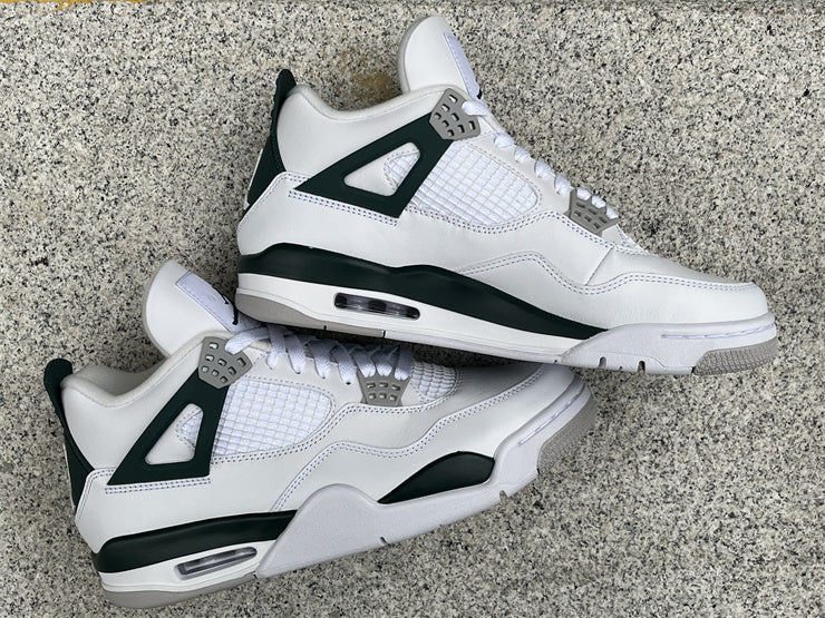 AIR JORDAN 4