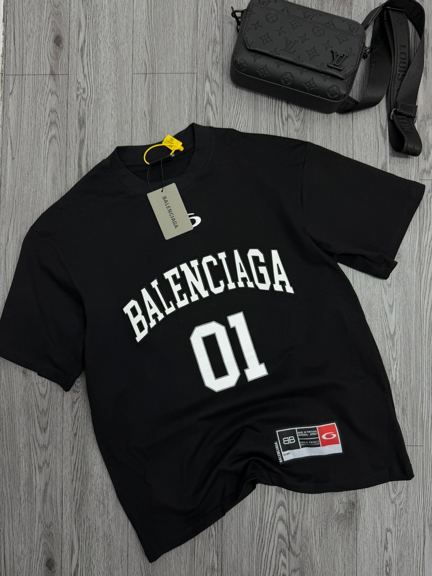 CAMISETA BALENCIAGA