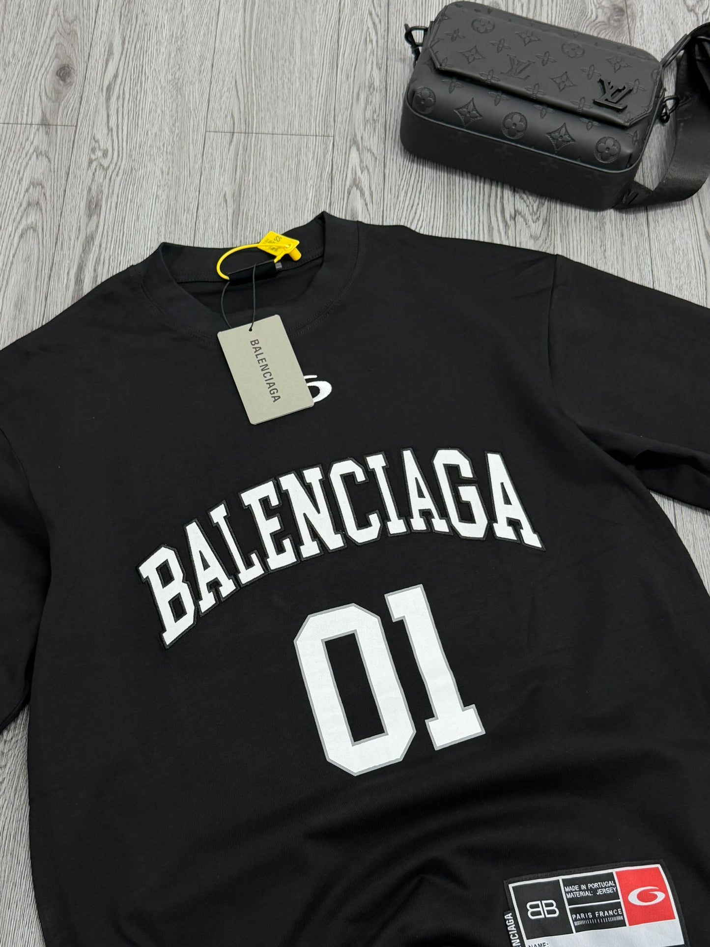 CAMISETA BALENCIAGA