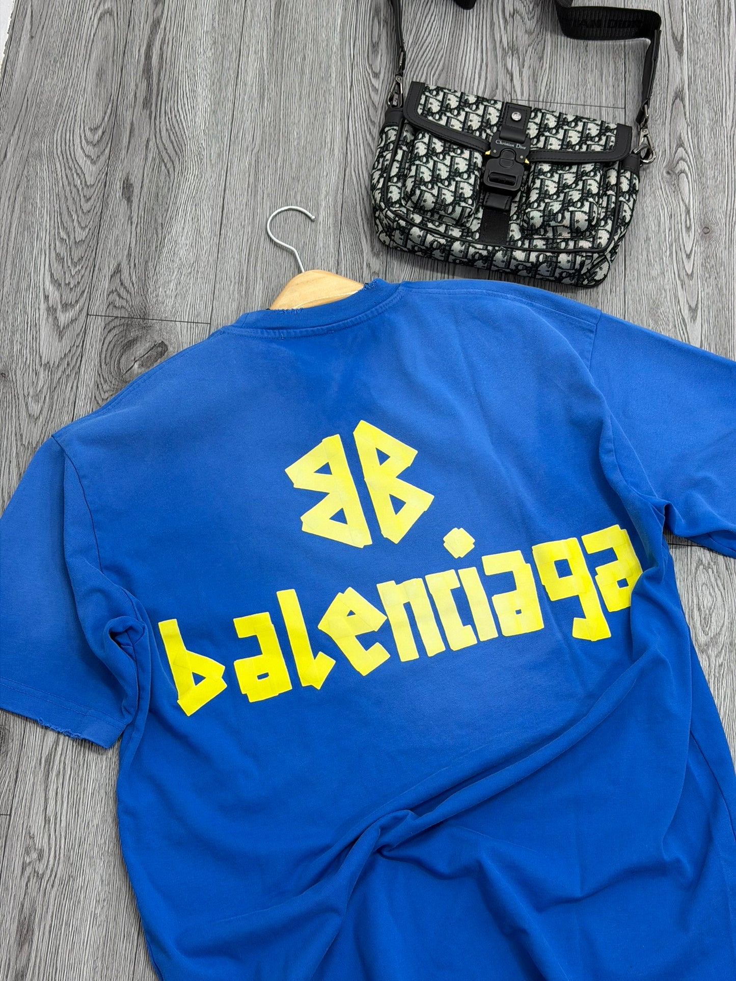 CAMISETA BALENCIAGA