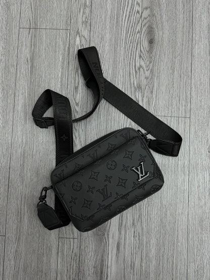 RIÑONERA LOUIS VUITTON