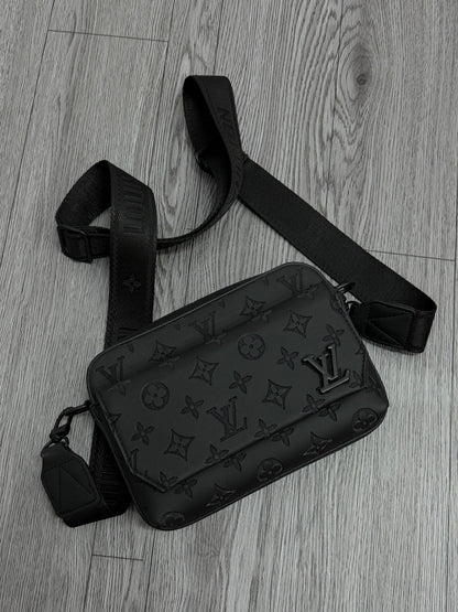 RIÑONERA LOUIS VUITTON