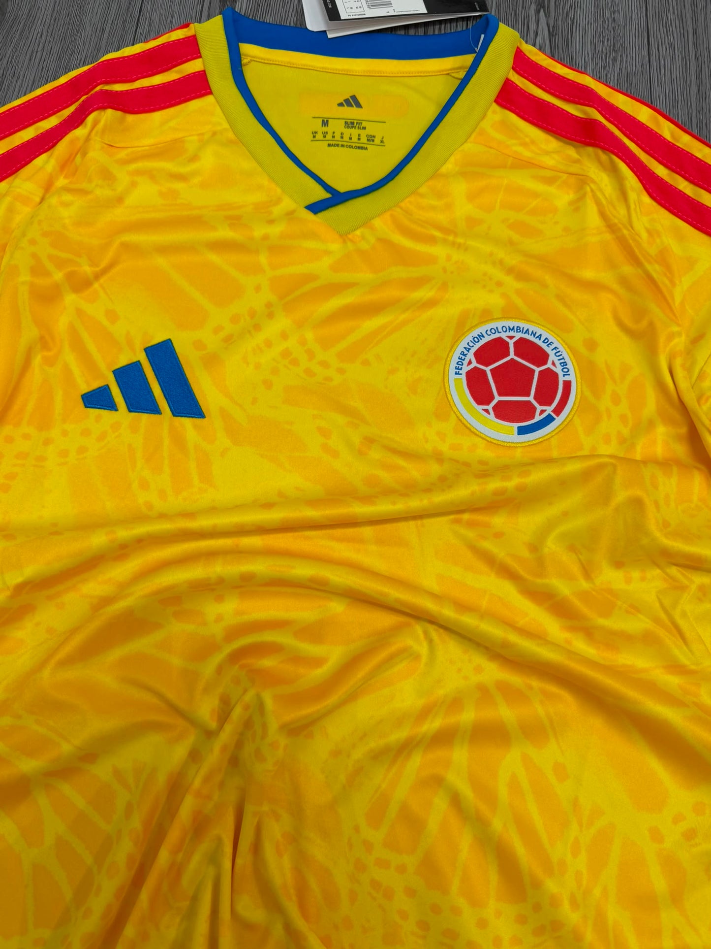 CAMISETA COLOMBIA