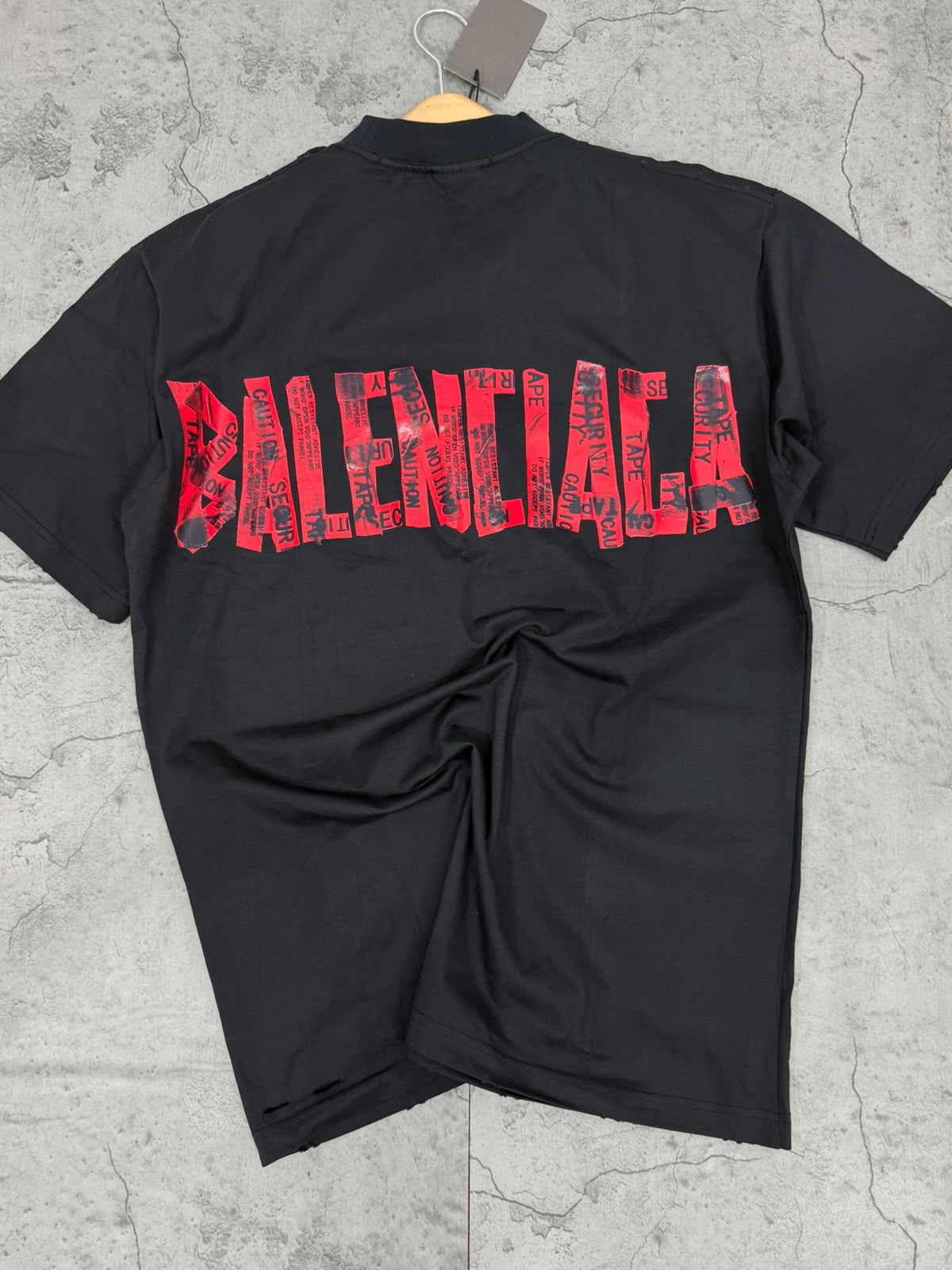 CAMISETA BALENCIAGA