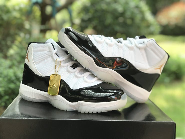 AIR JORDAN 11