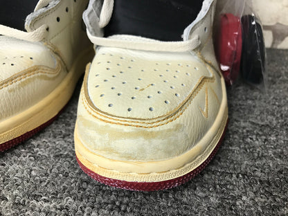 NIKE AIR JORDAN 1