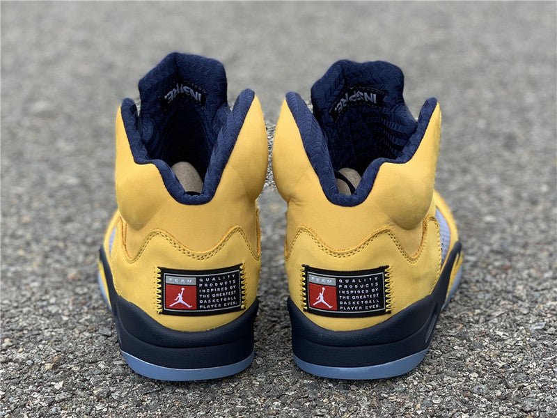 AIR JORDAN 5