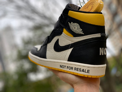 NIKE AIR JORDAN 1