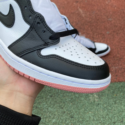 NIKE AIR JORDAN 1