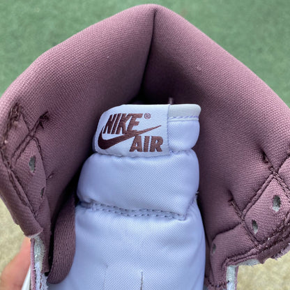 NIKE AIR JORDAN 1