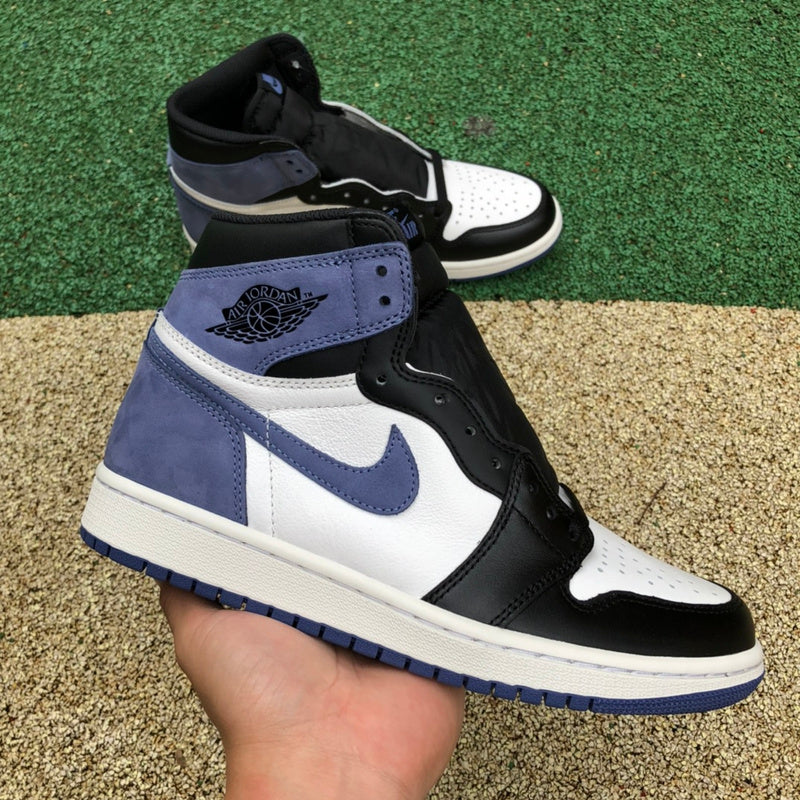 NIKE AIR JORDAN 1