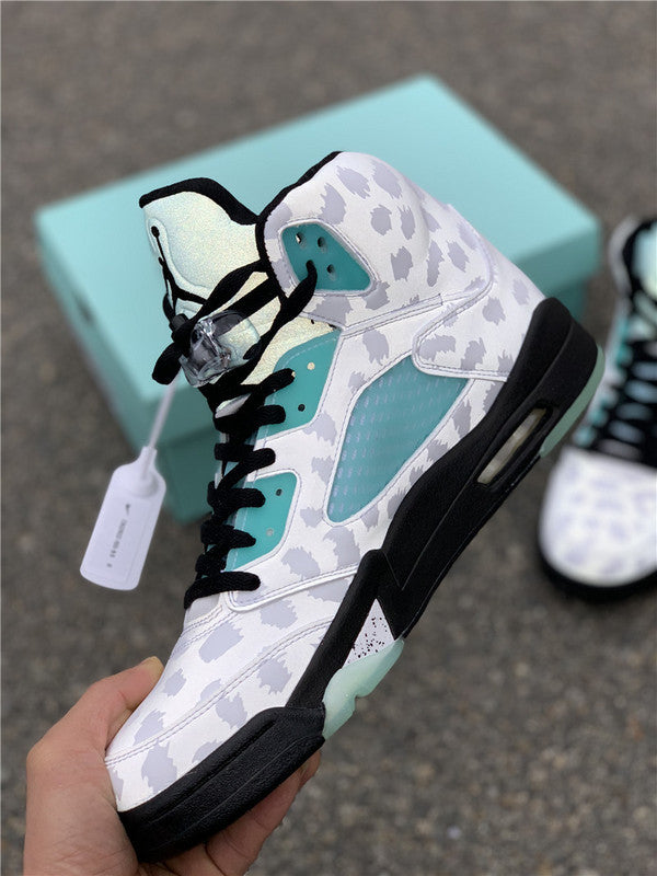 AIR JORDAN 5