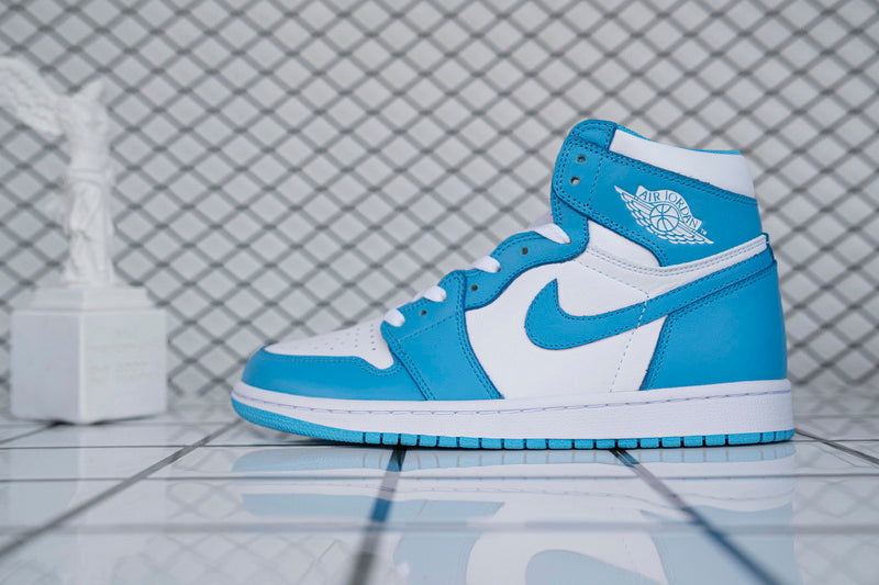 NIKE AIR JORDAN 1