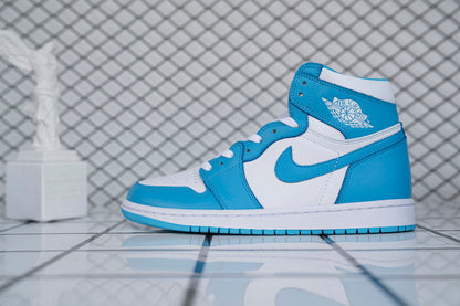 NIKE AIR JORDAN 1