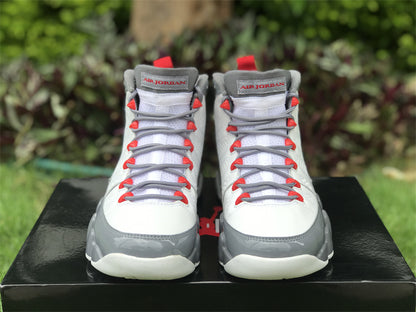 AIR JORDAN 9