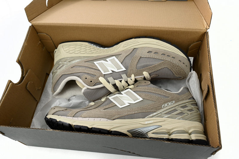 NEW BALANCE 1906R