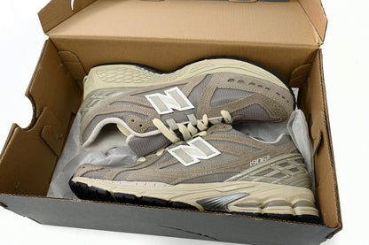 NEW BALANCE 1906R