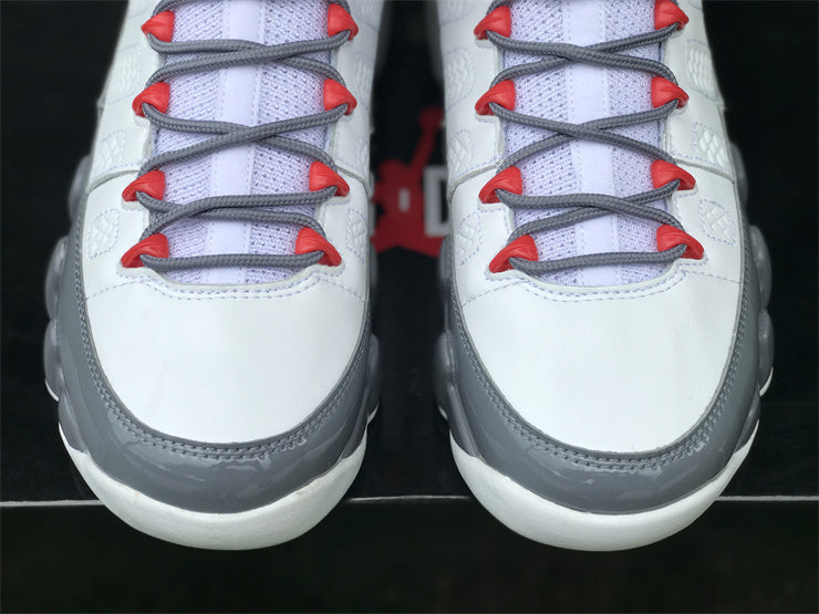 AIR JORDAN 9