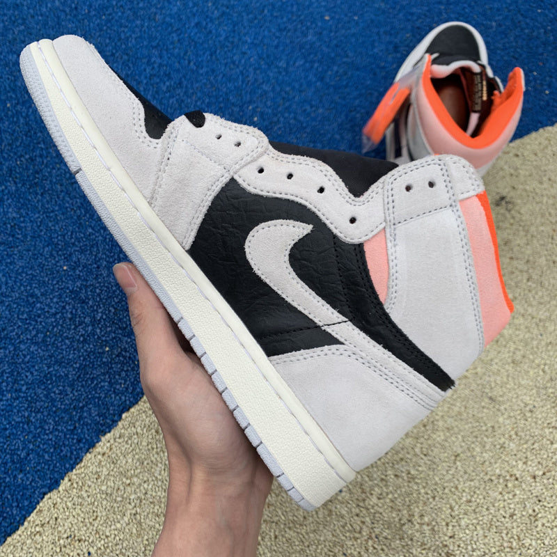 NIKE AIR JORDAN 1