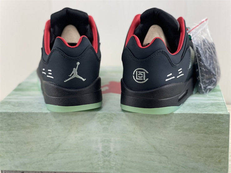 AIR JORDAN 5