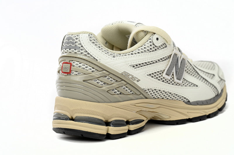 NEW BALANCE 1906R