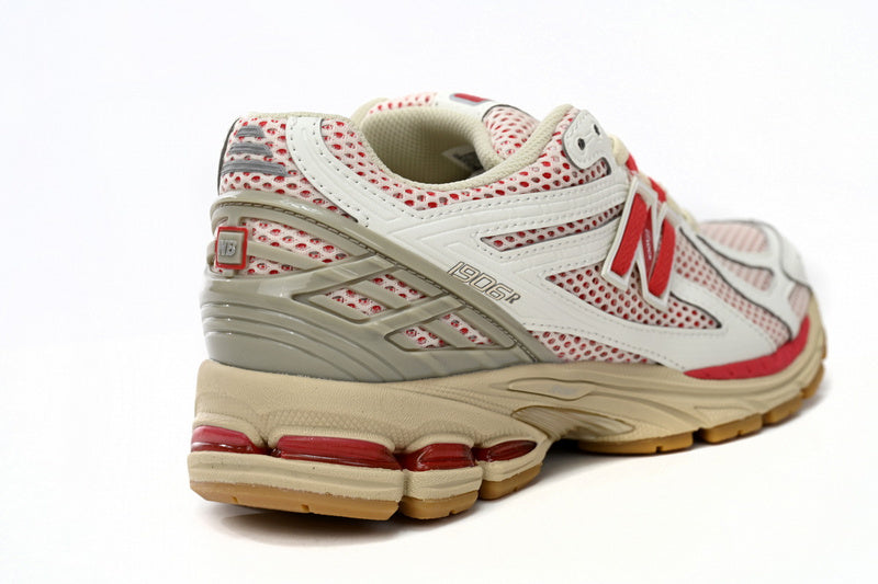 NEW BALANCE 1906R