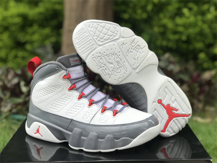 AIR JORDAN 9