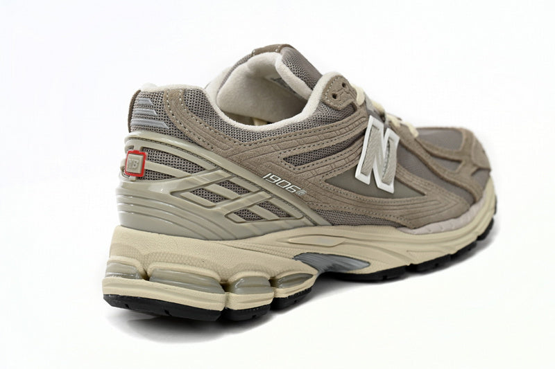 NEW BALANCE 1906R