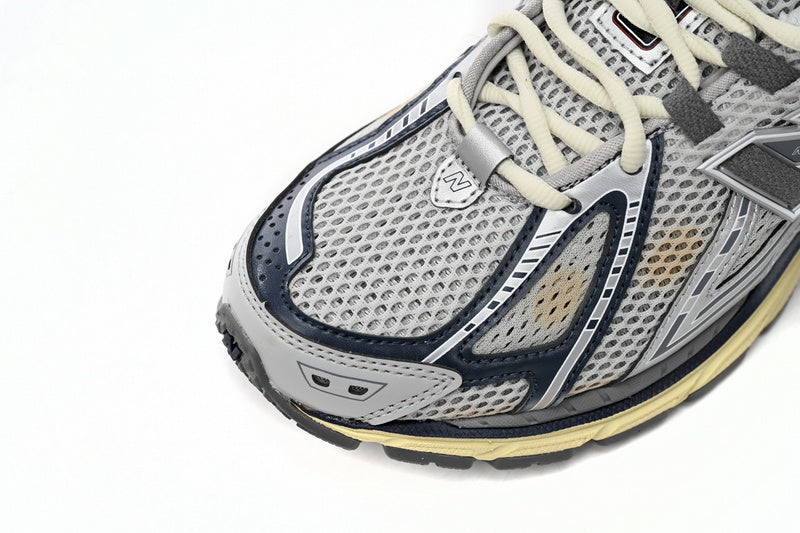 NEW BALANCE 1906R