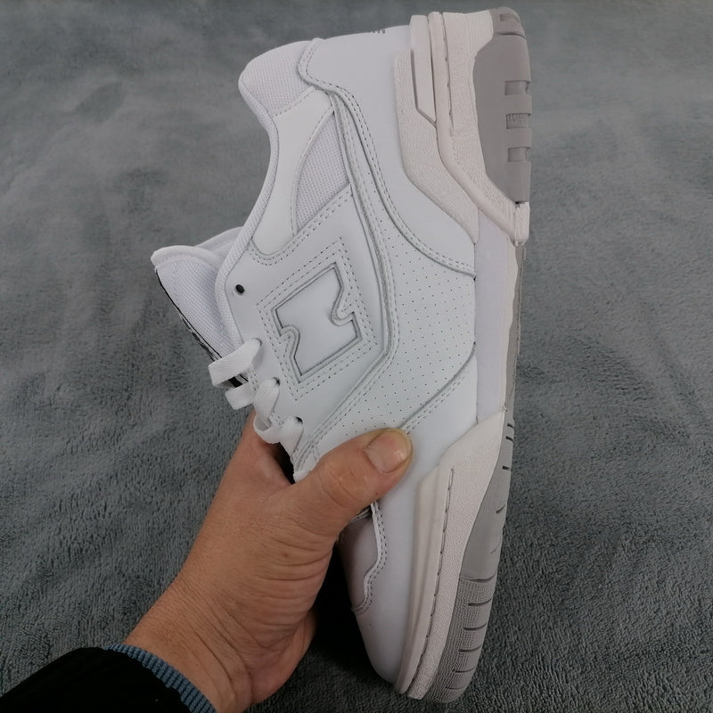 NEW BALANCE 550