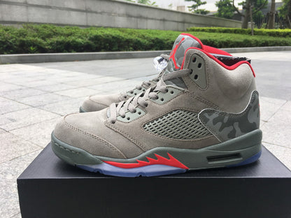 AIR JORDAN 5