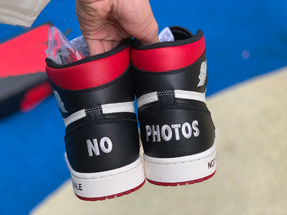 NIKE AIR JORDAN 1