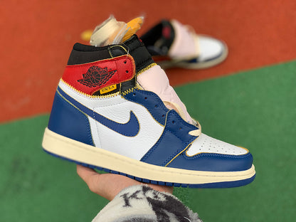 NIKE AIR JORDAN 1