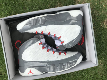 AIR JORDAN 9