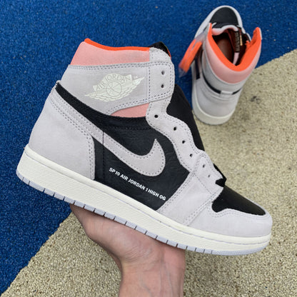 NIKE AIR JORDAN 1