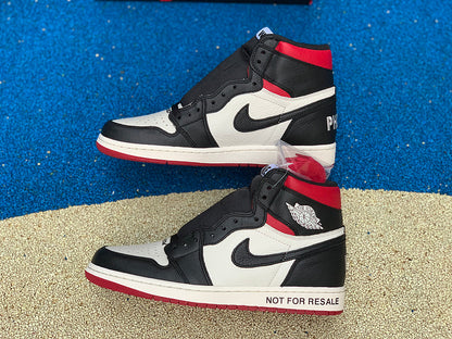 NIKE AIR JORDAN 1
