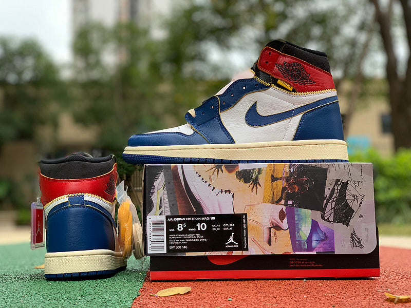 NIKE AIR JORDAN 1