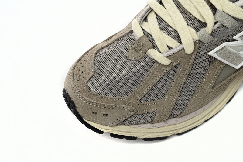 NEW BALANCE 1906R
