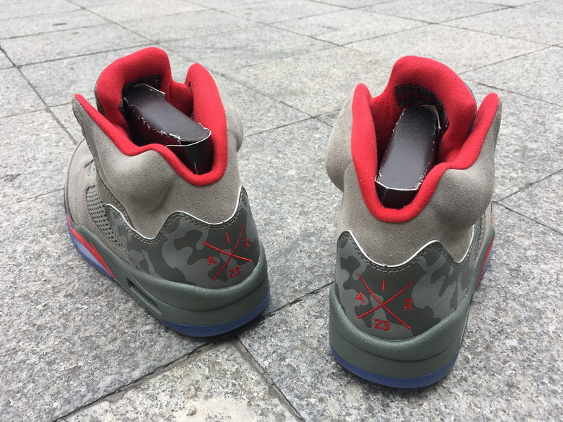 AIR JORDAN 5