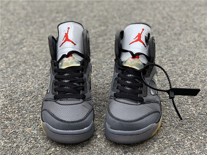 AIR JORDAN 5
