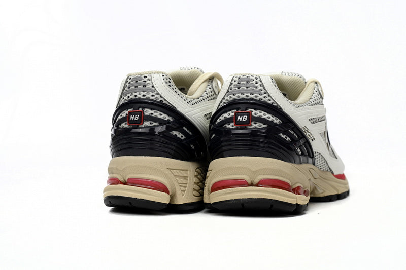 NEW BALANCE 1906R