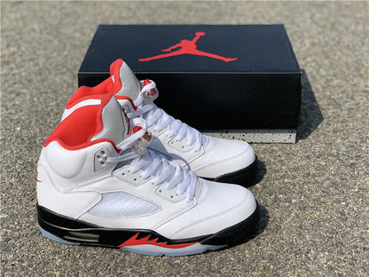 AIR JORDAN 5