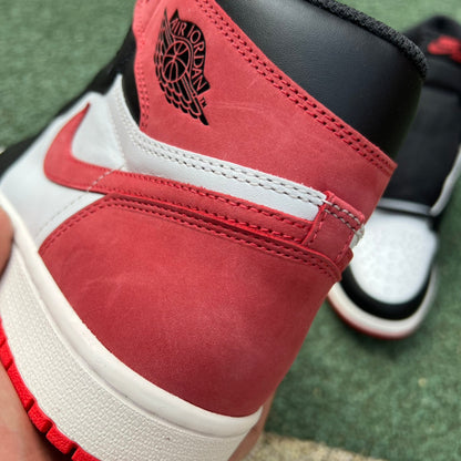 NIKE AIR JORDAN 1